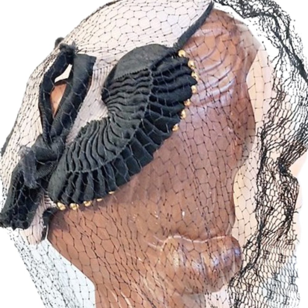 1940s Vintage Small Tan & Black Calot Juliet Hat With Black Full Chapel Veil - Picture 6 of 9